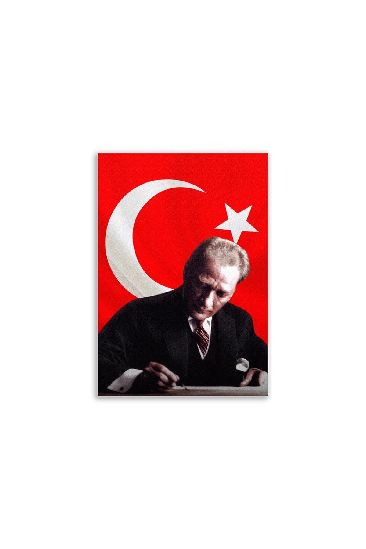 Atatürk Portre Tablo – Bayrak Önünde Yazı Yazarken
